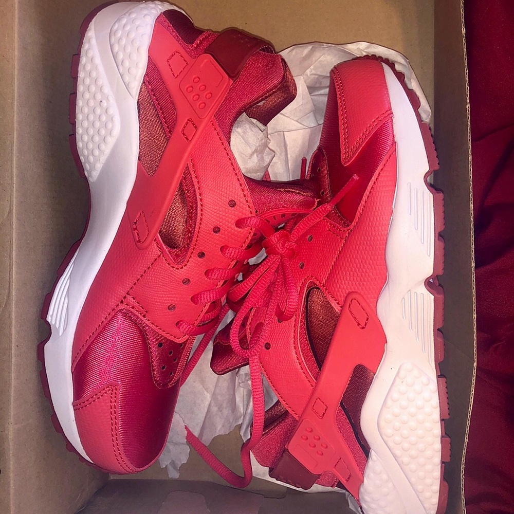 New Pink Nike Huarache Run Premiums